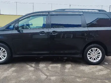 Toyota Sienna 2010 года за 12 500 000 тг. в Рудный