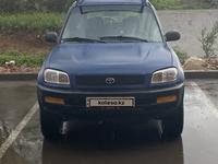 Toyota RAV4 1997 годаүшін2 500 000 тг. в Астана