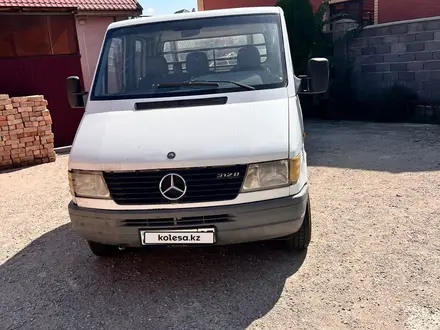 Mercedes-Benz Sprinter 1998 года за 3 500 000 тг. в Алматы – фото 2