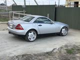 Mercedes-Benz SLK 230 1999 года за 3 900 000 тг. в Атырау – фото 2