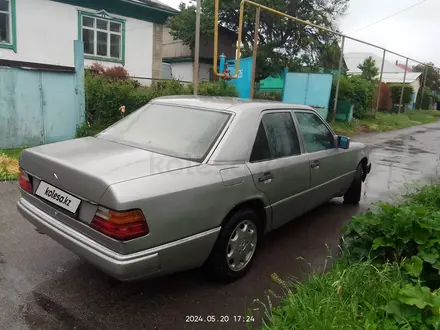 Mercedes-Benz E 260 1991 года за 1 000 000 тг. в Есик – фото 4