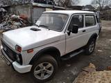 ВАЗ (Lada) Lada 2121 2000 года за 2 400 000 тг. в Алматы – фото 5