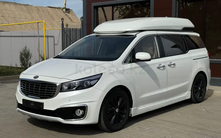 Kia Carnival 2018 года за 12 000 000 тг. в Атырау