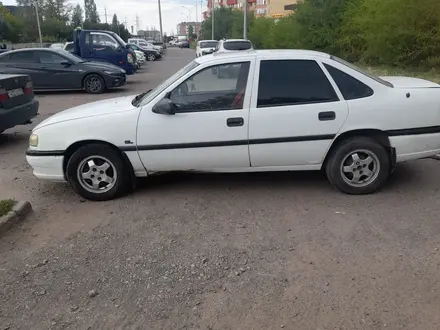 Opel Vectra 1995 года за 940 573 тг. в Астана – фото 2