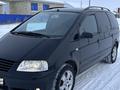 Volkswagen Sharan 2002 годаүшін3 500 000 тг. в Актобе – фото 2