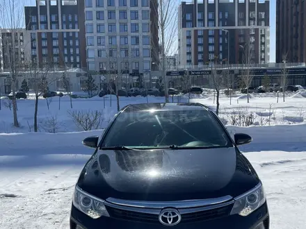 Toyota Camry 2015 года за 11 300 000 тг. в Астана – фото 2