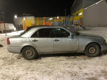 Mercedes-Benz C 180 1994 года за 700 000 тг. в Караганда – фото 3