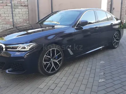 BMW 530 2022 года за 30 000 000 тг. в Алматы – фото 4