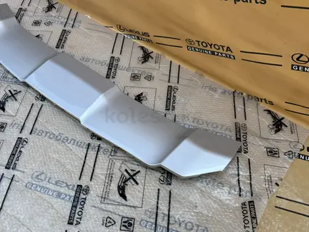 Накладка решетка радиатора 52129-60050 за 45 000 тг. в Шымкент – фото 3