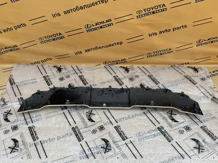 Накладка решетка радиатора 52129-60050 за 45 000 тг. в Шымкент – фото 4