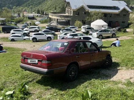 Mercedes-Benz E 230 1991 года за 1 250 000 тг. в Алматы – фото 14