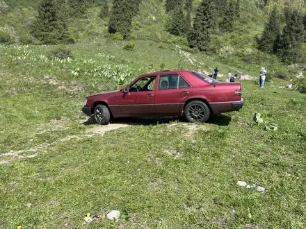 Mercedes-Benz E 230 1991 года за 1 250 000 тг. в Алматы – фото 15