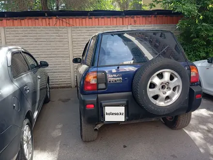 Toyota RAV4 1995 года за 2 400 000 тг. в Алматы – фото 4