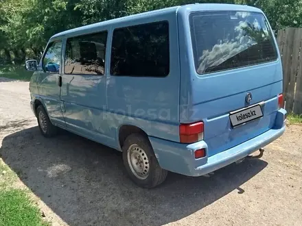 Volkswagen Transporter 2002 года за 2 500 000 тг. в Чунджа – фото 2