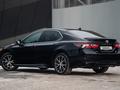 Toyota Camry 2021 года за 17 300 000 тг. в Астана – фото 3