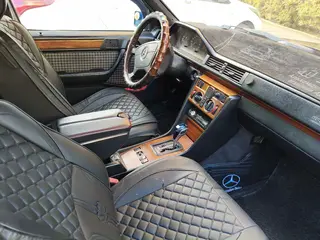 Mercedes-Benz E 320