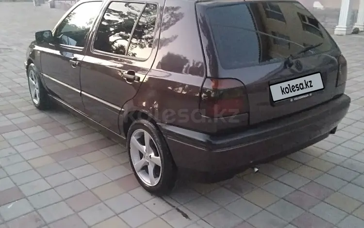 Volkswagen Golf 1993 годаүшін1 500 000 тг. в Тараз