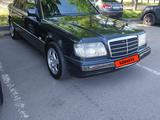 Mercedes-Benz E 280 1994 года за 2 250 000 тг. в Алматы