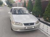 Toyota Camry 2001 года за 3 000 000 тг. в Шымкент – фото 3