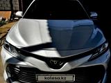 Toyota Camry 2018 года за 13 300 000 тг. в Шымкент
