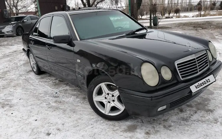 Mercedes-Benz E 240 1997 годаүшін3 200 000 тг. в Бауыржана Момышулы