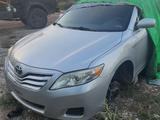 Toyota Camry 2011 года за 2 500 000 тг. в Уральск – фото 2