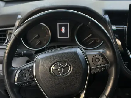 Toyota Camry 2021 года за 11 800 000 тг. в Алматы – фото 13