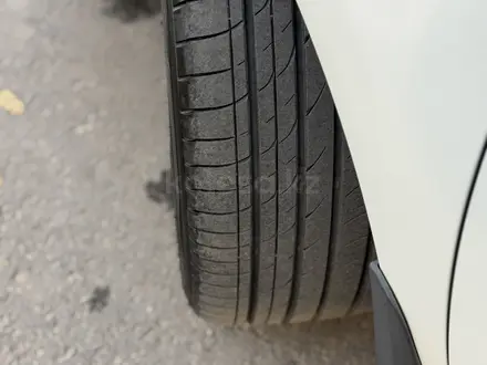 Toyota Camry 2021 года за 11 800 000 тг. в Алматы – фото 18