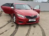 Toyota Camry 2010 года за 7 500 000 тг. в Уральск – фото 3