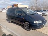 Volkswagen Sharan 1997 года за 2 089 027 тг. в Актобе – фото 2