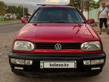 Volkswagen Golf 1994 годаүшін1 800 000 тг. в Мерке