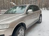 Volkswagen Touareg 2004 годаfor4 500 000 тг. в Кокшетау – фото 4