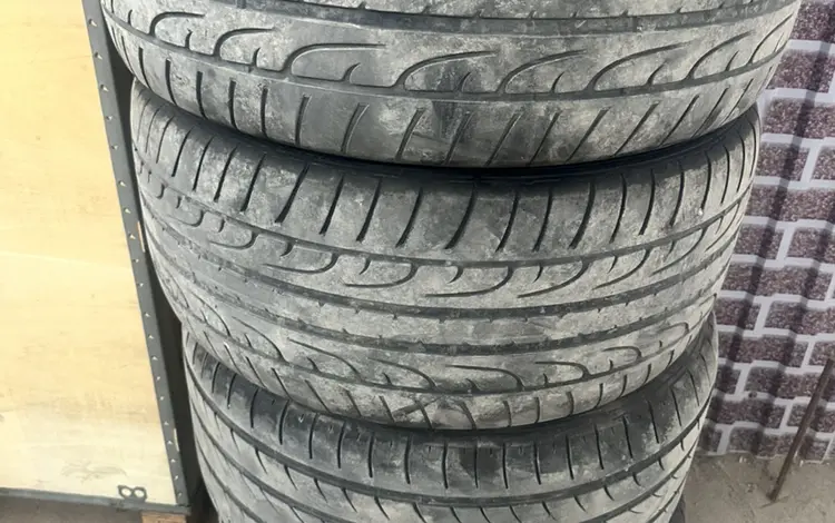 Разноширокие шины с дисками комплект перед 285/35/21 зад 325/30/21 BMW X5 за 370 000 тг. в Шымкент