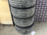 Разноширокие шины с дисками комплект перед 285/35/21 зад 325/30/21 BMW X5 за 370 000 тг. в Шымкент – фото 2