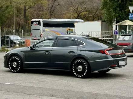 Hyundai Sonata 2020 года за 10 700 000 тг. в Алматы – фото 8