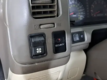 Mitsubishi Montero Sport 2000 года за 3 790 000 тг. в Астана – фото 21