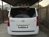 Hyundai Starex 2016 года за 13 500 000 тг. в Шымкент