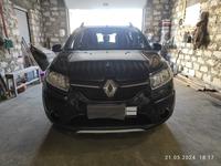 Renault Sandero 2015 годаүшін5 000 000 тг. в Атырау