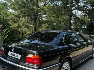 BMW 730