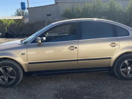 Volkswagen Passat 2001 года за 2 500 000 тг. в Туркестан – фото 2