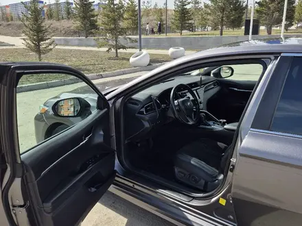 Toyota Camry 2019 года за 10 800 000 тг. в Усть-Каменогорск – фото 11
