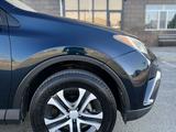 Toyota RAV4 2019 года за 10 300 000 тг. в Актау – фото 4