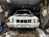 BMW 520 1991 года за 900 000 тг. в Алматы – фото 2