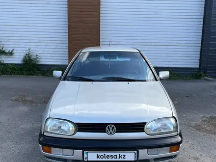 Volkswagen Golf 1995 года за 1 350 000 тг. в Тараз – фото 2