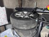 Шины на дисках летние за 550 000 тг. в Алматы – фото 3