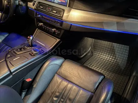 BMW M5 2013 года за 21 000 000 тг. в Алматы – фото 9
