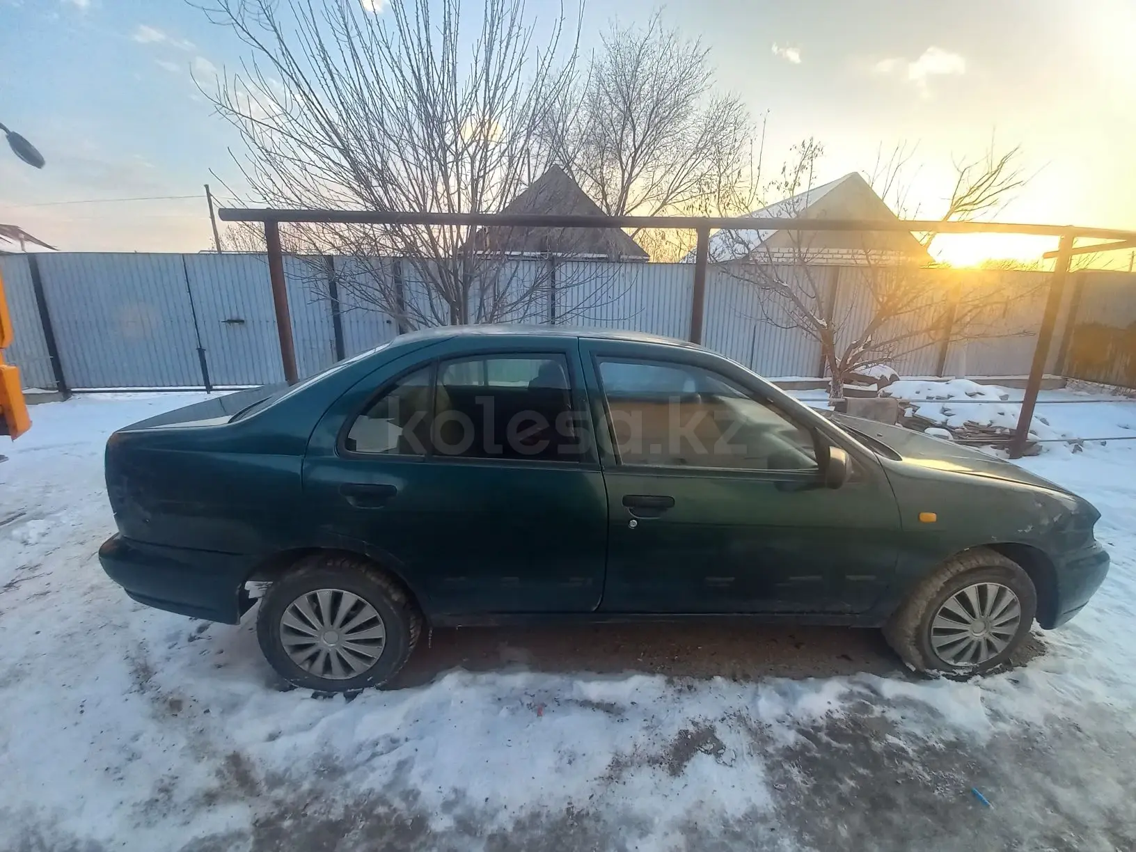 Nissan Almera, 1996