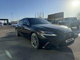 Lexus ES 350 2019 годаfor23 500 000 тг. в Астана – фото 2