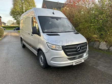 Mercedes-Benz Sprinter 2020 года за 15 600 000 тг. в Алматы – фото 16