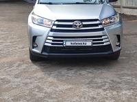 Toyota Highlander 2018 года за 16 900 000 тг. в Алматы